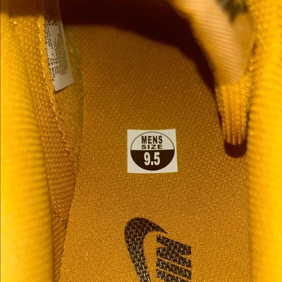 Nike Dunk Low Retro SE - Picture 7 of 8